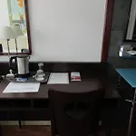 Hotel Attaché