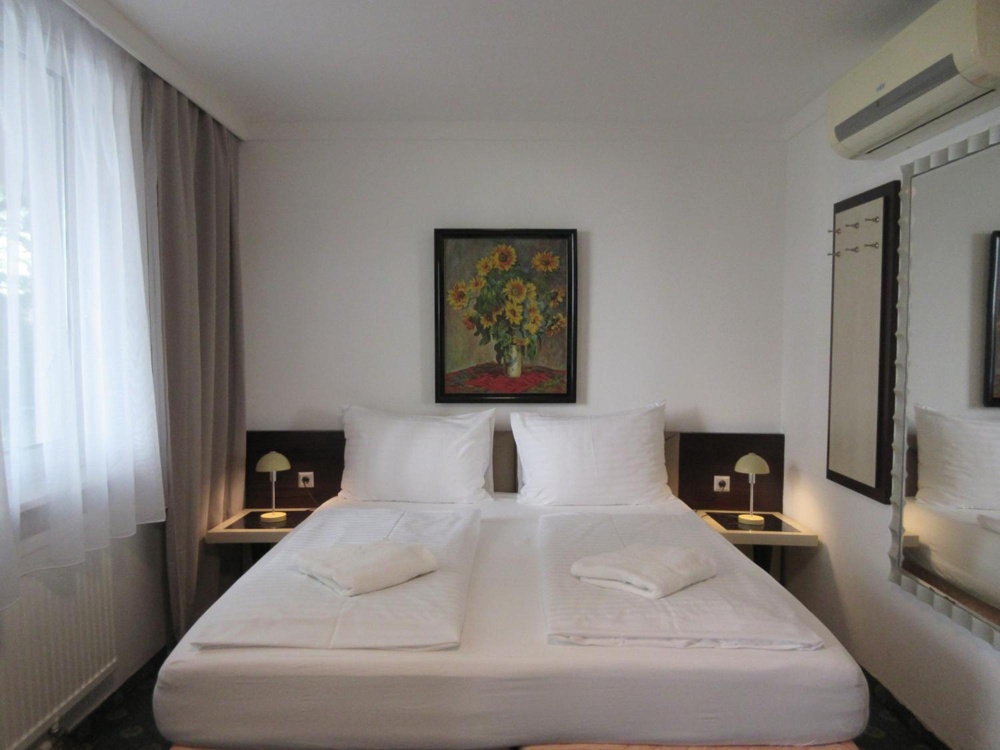 Attaché 3* Wien